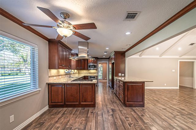 17615 Swansbury Drive, Cypress, TX 77429