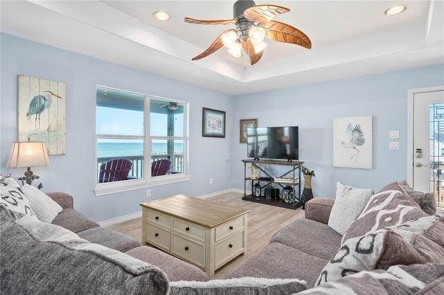 646 Copano Ridge Road, Rockport, TX 78382
