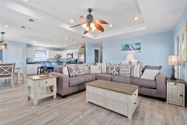 646 Copano Ridge Road, Rockport, TX 78382