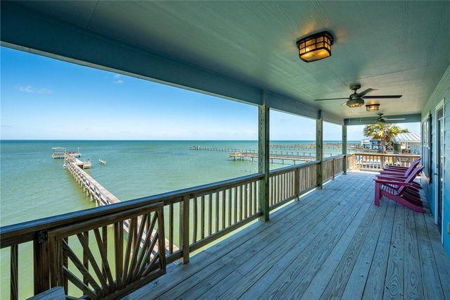 646 Copano Ridge Road, Rockport, TX 78382