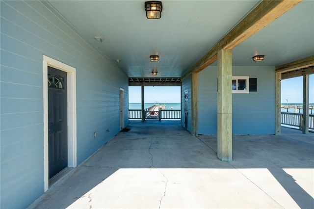 646 Copano Ridge Road, Rockport, TX 78382