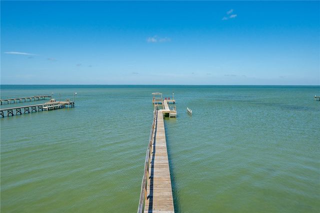 646 Copano Ridge Road, Rockport, TX 78382