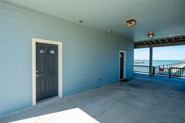 646 Copano Ridge Road, Rockport, TX 78382