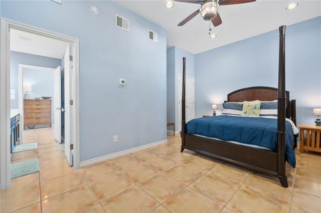 646 Copano Ridge Road, Rockport, TX 78382