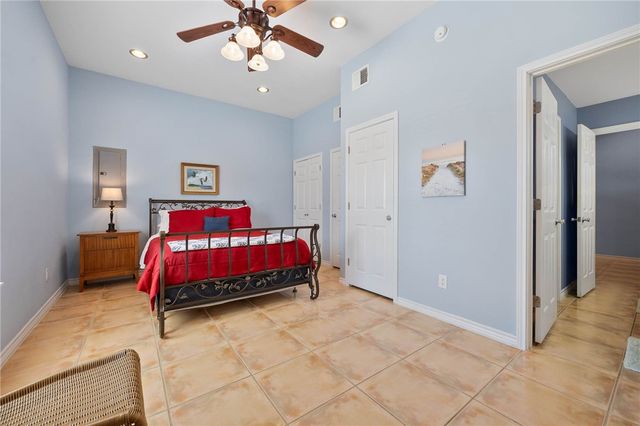 646 Copano Ridge Road, Rockport, TX 78382