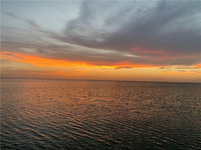 646 Copano Ridge Road, Rockport, TX 78382