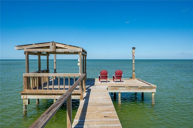 646 Copano Ridge Road, Rockport, TX 78382