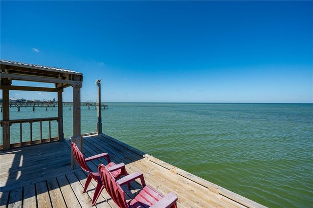 646 Copano Ridge Road, Rockport, TX 78382