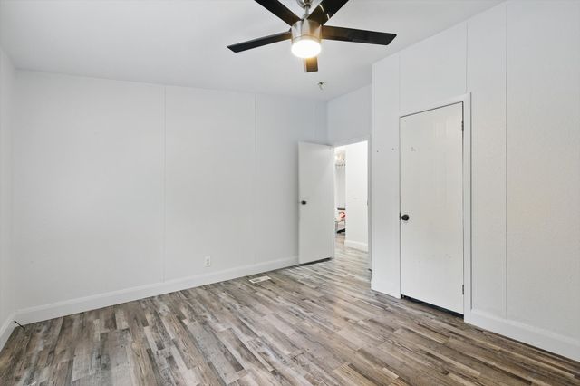 217 Country Side Court, Springtown, TX 76082
