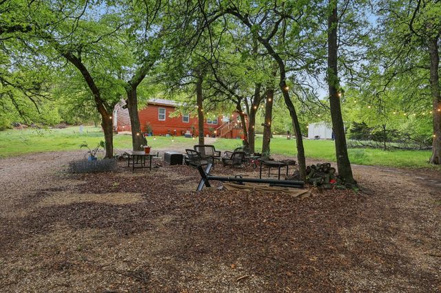 217 Country Side Court, Springtown, TX 76082