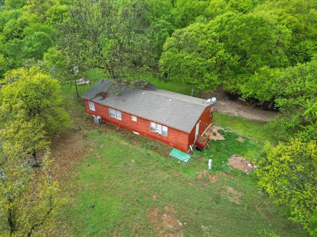 217 Country Side Court, Springtown, TX 76082