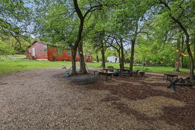 217 Country Side Court, Springtown, TX 76082