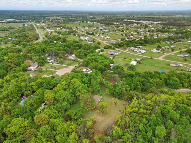 217 Country Side Court, Springtown, TX 76082