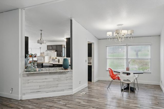217 Country Side Court, Springtown, TX 76082