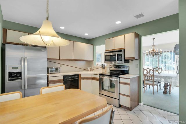 121 Scarlett Drive, Commack, NY 11725
