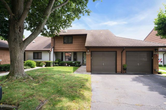 121 Scarlett Drive, Commack, NY 11725