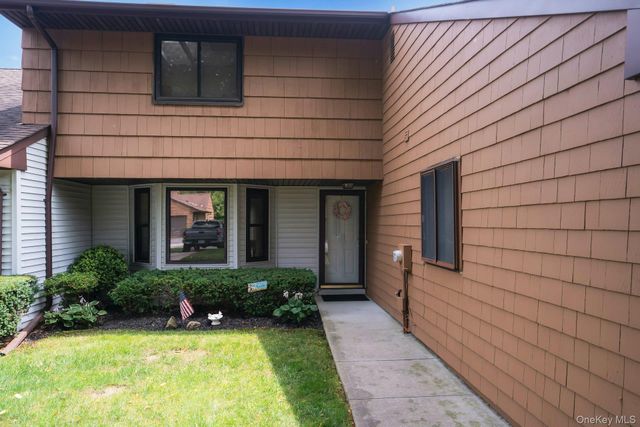 121 Scarlett Drive, Commack, NY 11725