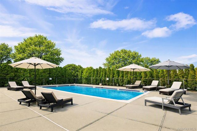121 Scarlett Drive, Commack, NY 11725
