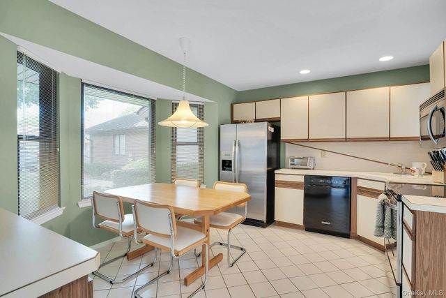 121 Scarlett Drive, Commack, NY 11725