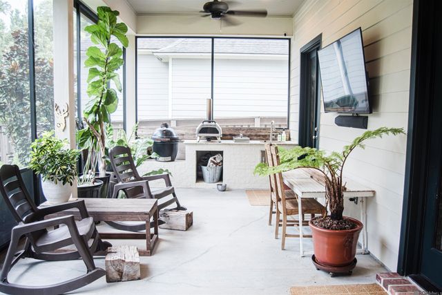 1914 Sugar Cane Ln, Saint George, LA 70810