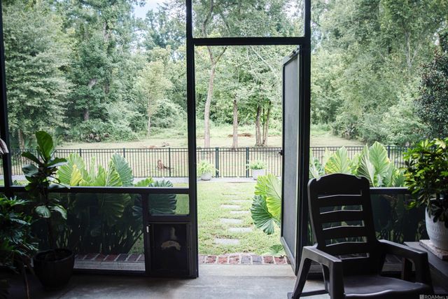 1914 Sugar Cane Ln, Saint George, LA 70810