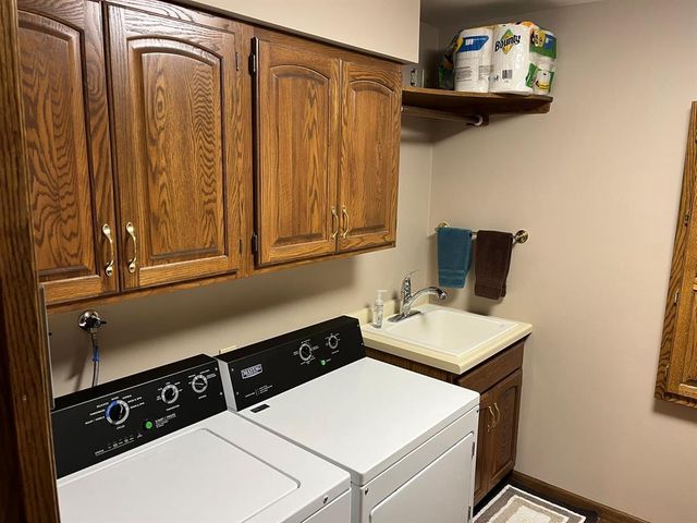 228 Oak Knoll Drive, Chippewa Falls, WI 54729