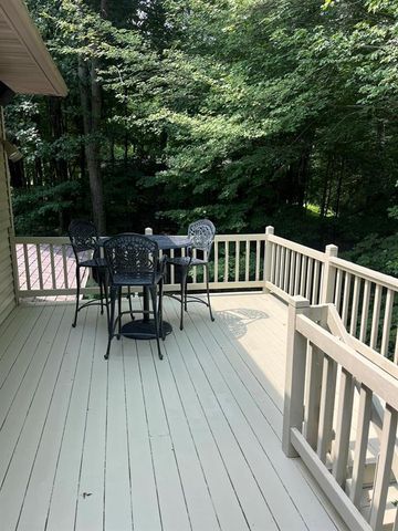228 Oak Knoll Drive, Chippewa Falls, WI 54729
