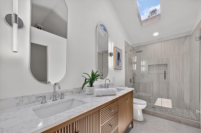 1019 Ridgeview Circle, Carrollton, TX 75007