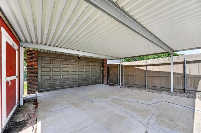 1019 Ridgeview Circle, Carrollton, TX 75007