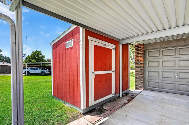 1019 Ridgeview Circle, Carrollton, TX 75007