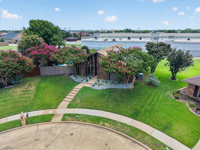 1019 Ridgeview Circle, Carrollton, TX 75007