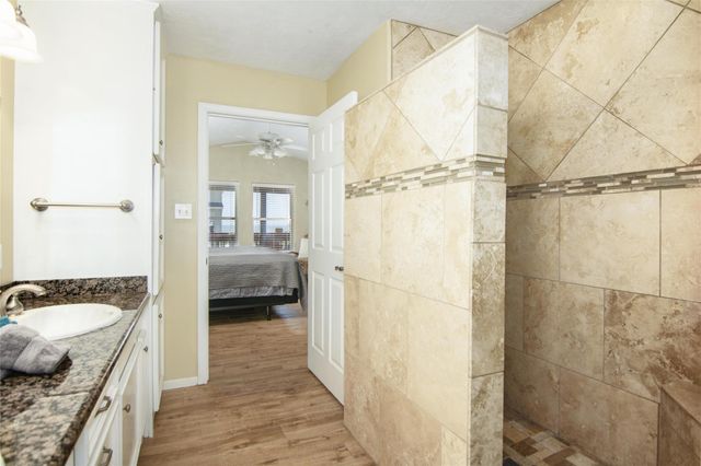 3933 Biscayne Beach Road, Port Bolivar, TX 77650