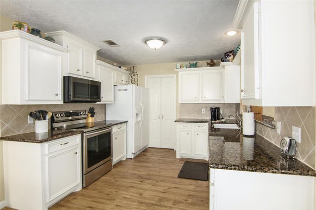 3933 Biscayne Beach Road, Port Bolivar, TX 77650