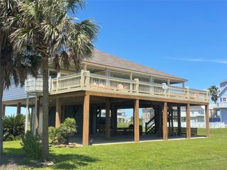 3933 Biscayne Beach Road, Port Bolivar, TX 77650