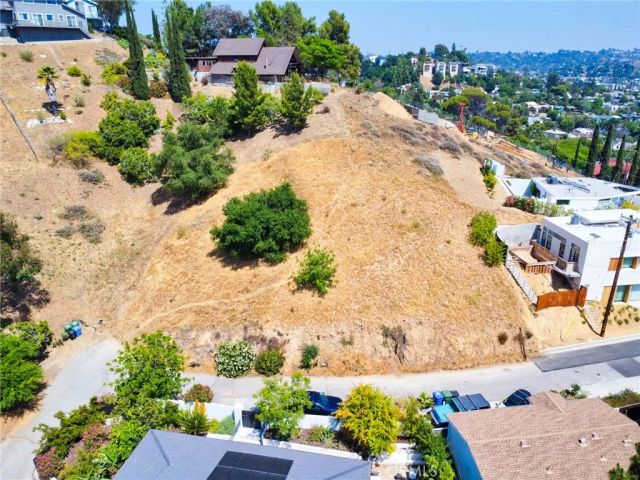 1938 N Phillips, Los Angeles, CA 90042