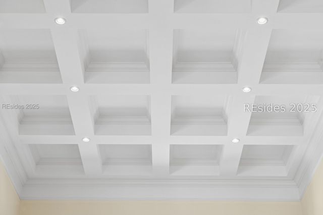 20 Balmoral Pl, Hilton Head Island, SC 29926