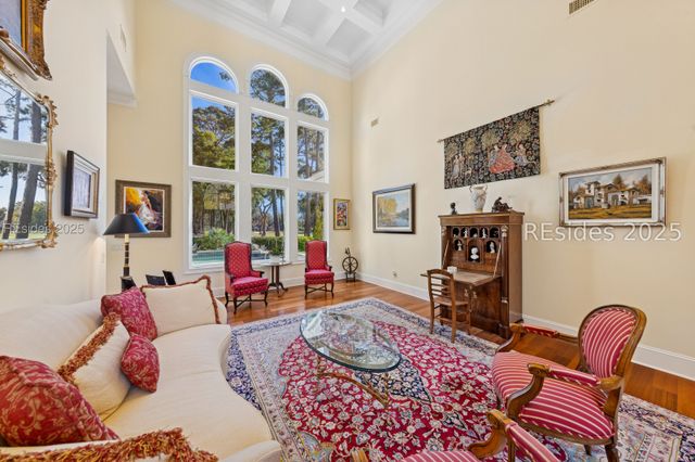 20 Balmoral Pl, Hilton Head Island, SC 29926