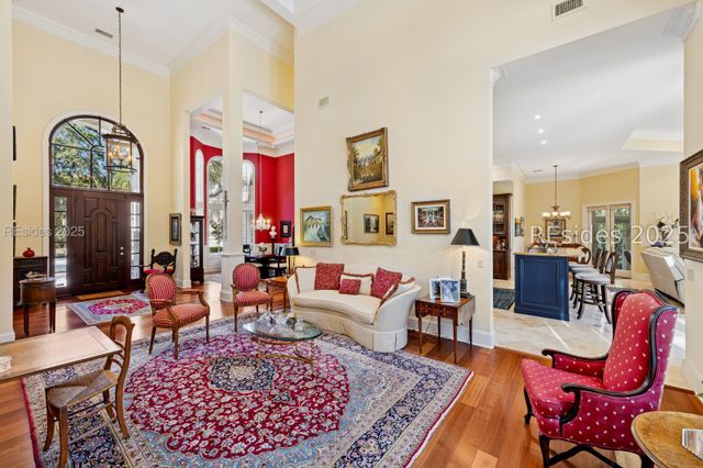 20 Balmoral Pl, Hilton Head Island, SC 29926