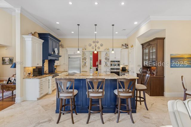 20 Balmoral Pl, Hilton Head Island, SC 29926