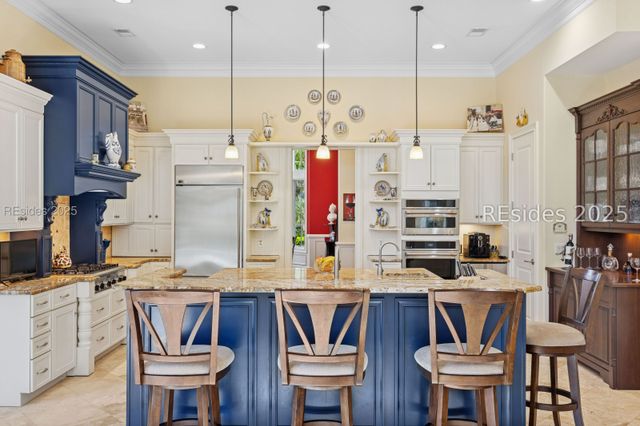 20 Balmoral Pl, Hilton Head Island, SC 29926