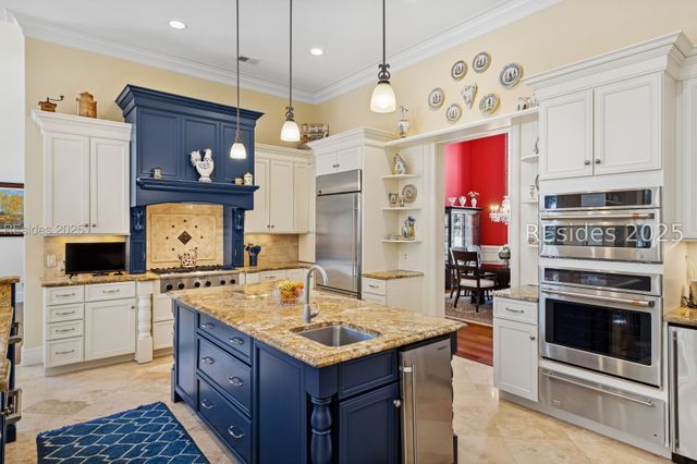 20 Balmoral Pl, Hilton Head Island, SC 29926