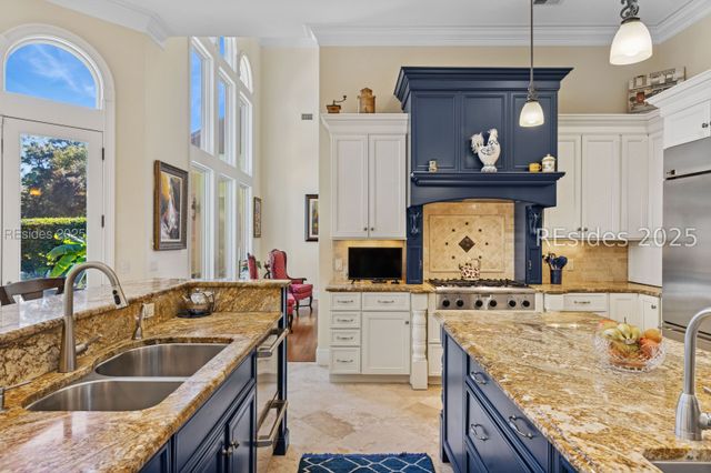 20 Balmoral Pl, Hilton Head Island, SC 29926