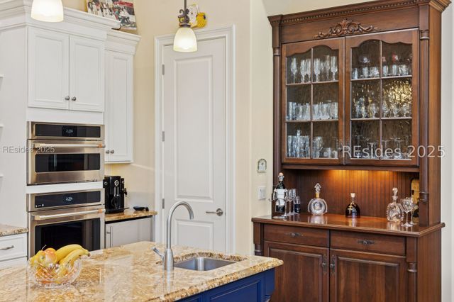 20 Balmoral Pl, Hilton Head Island, SC 29926