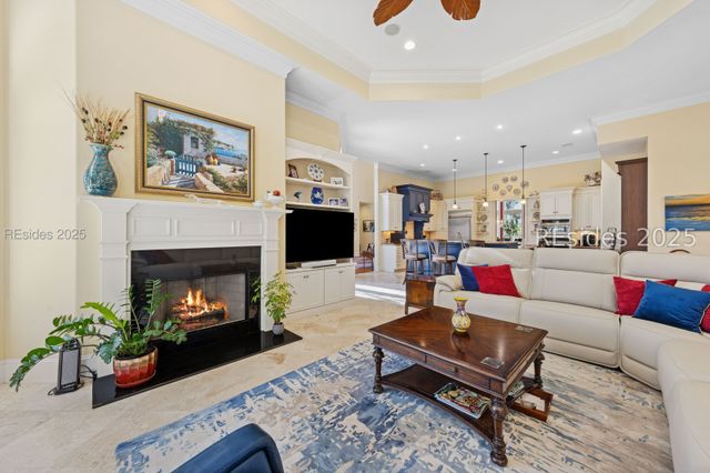 20 Balmoral Pl, Hilton Head Island, SC 29926