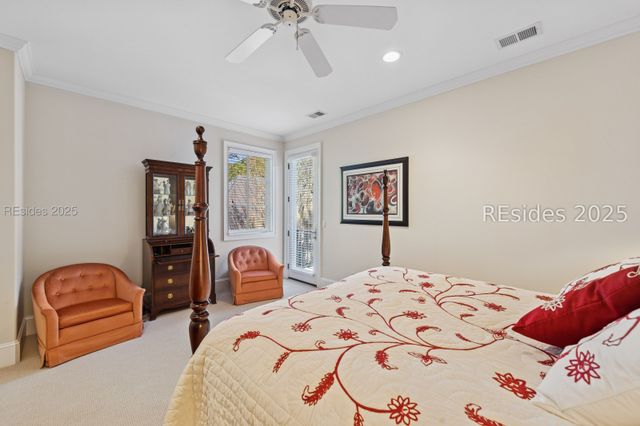 20 Balmoral Pl, Hilton Head Island, SC 29926