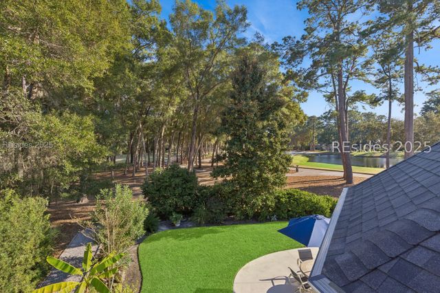 20 Balmoral Pl, Hilton Head Island, SC 29926