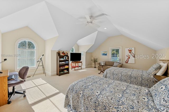 20 Balmoral Pl, Hilton Head Island, SC 29926