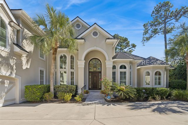 20 Balmoral Pl, Hilton Head Island, SC 29926