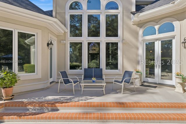 20 Balmoral Pl, Hilton Head Island, SC 29926