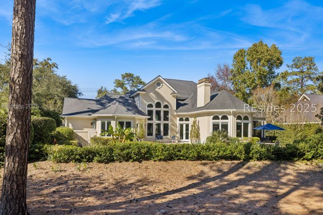 20 Balmoral Pl, Hilton Head Island, SC 29926
